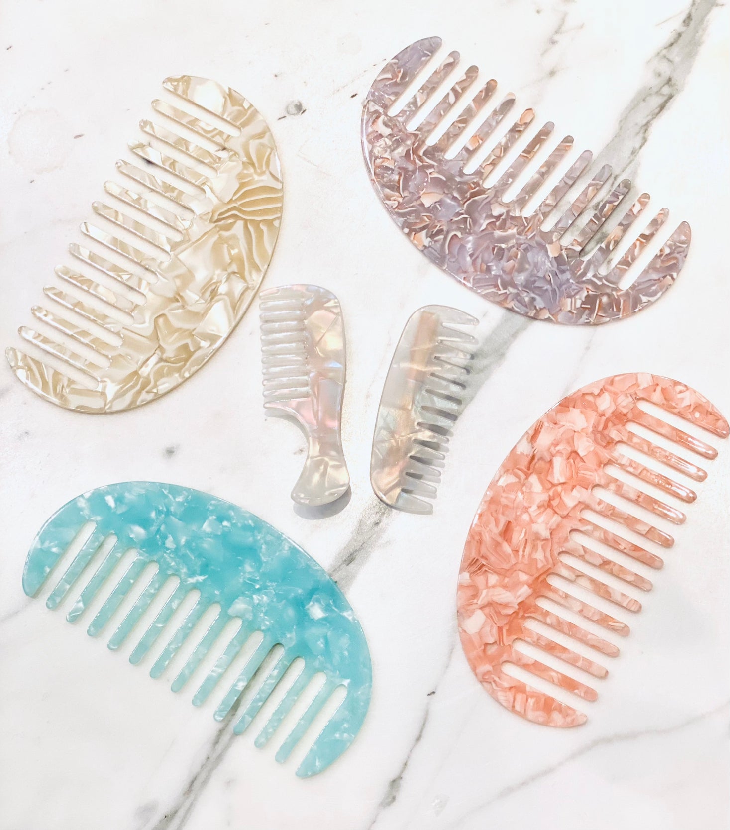 Peines en tono pastel